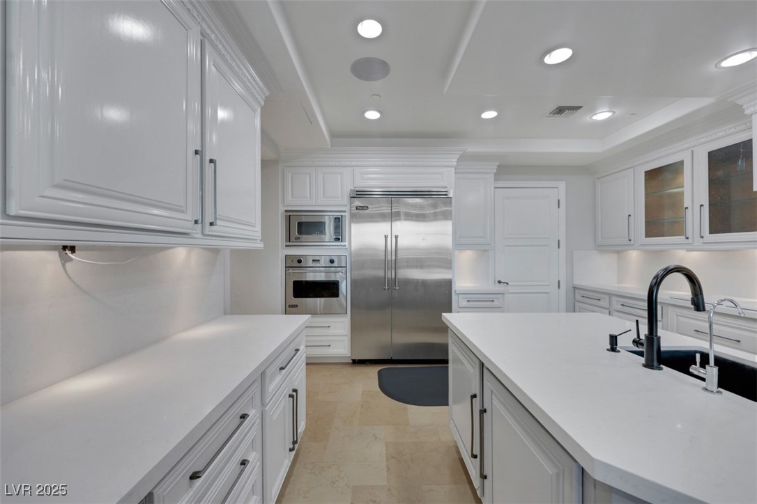 9103 Alta Drive 404 Property Photo 5