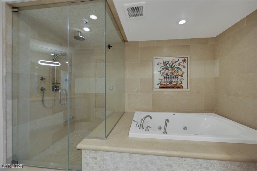 9103 Alta Drive 404 Property Photo 17