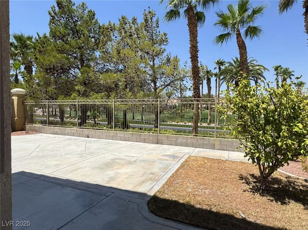 125 Lakewood Garden Drive Property Photo 23