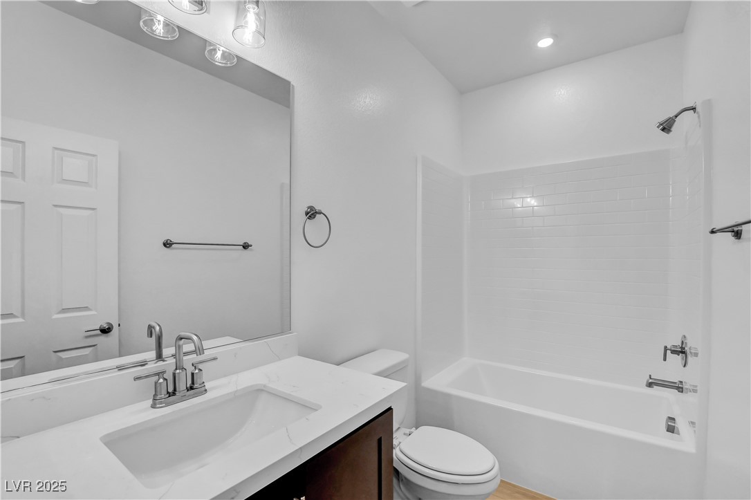 321 Blossom Wind Street Property Photo 5