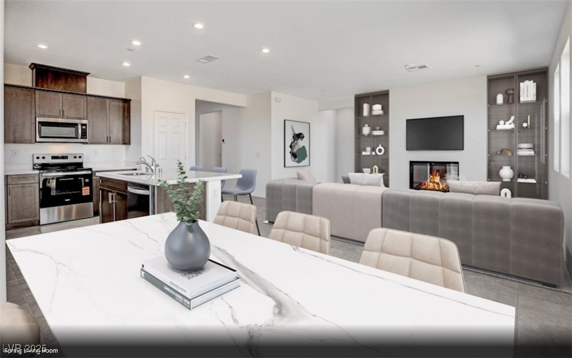 535 Hamilton Drive Property Photo 2