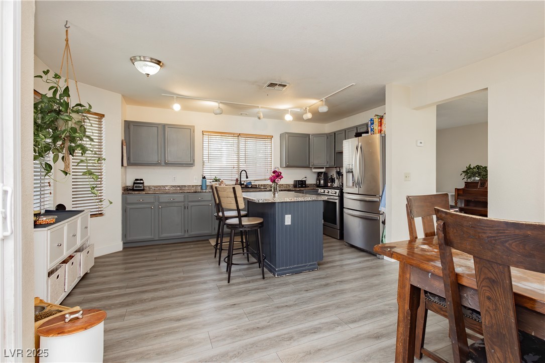 425 Cherry Meadows Court Property Photo 3