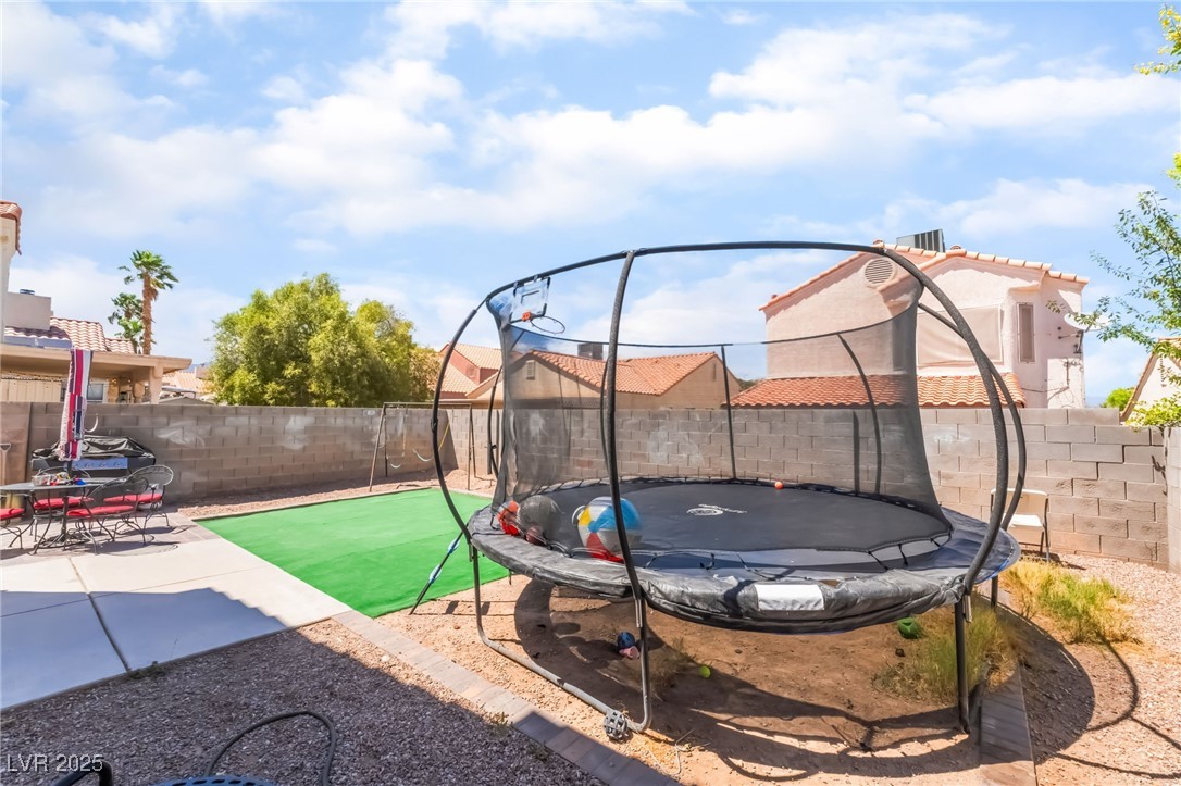 425 Cherry Meadows Court Property Photo 28