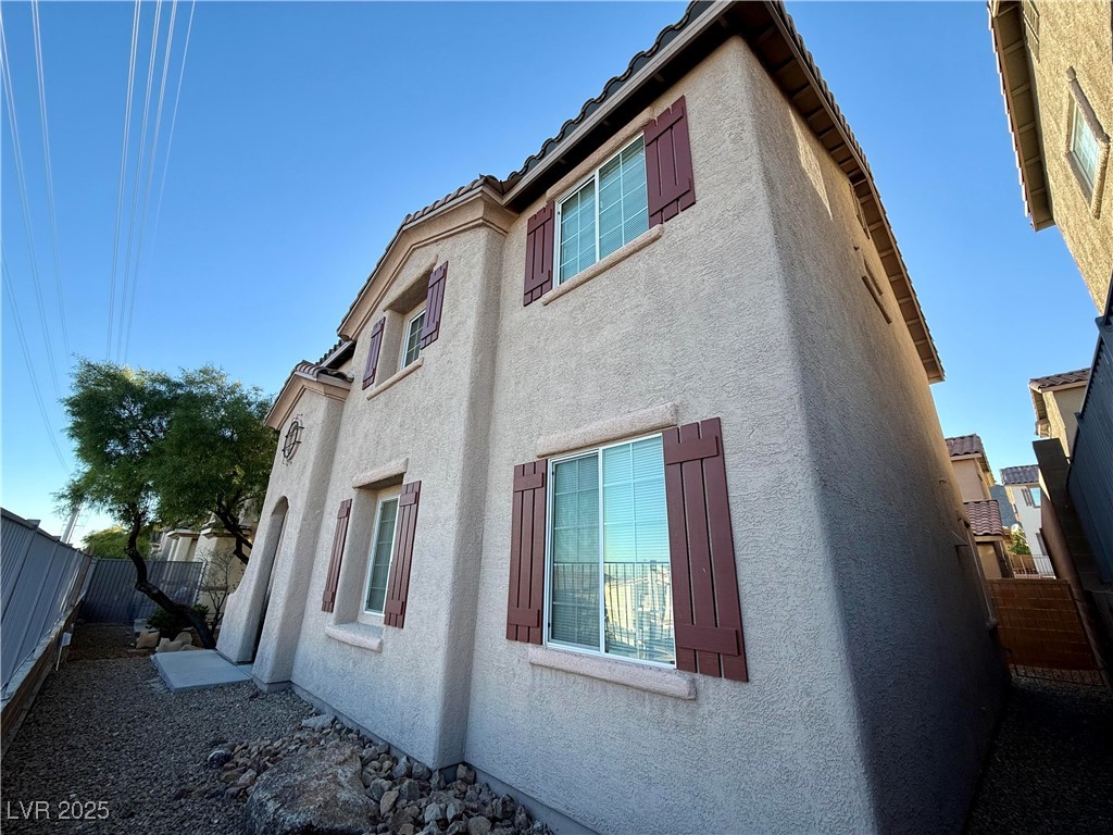 4074 Sparrow Rock Street Property Photo 3