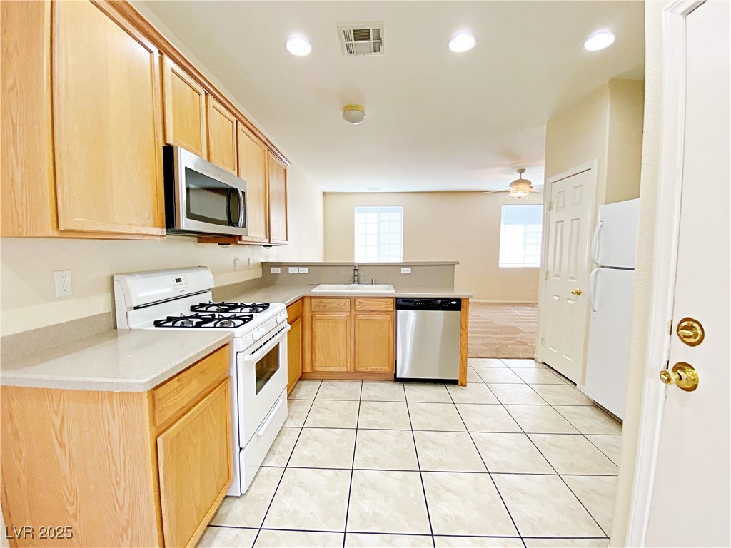 4074 Sparrow Rock Street Property Photo 20