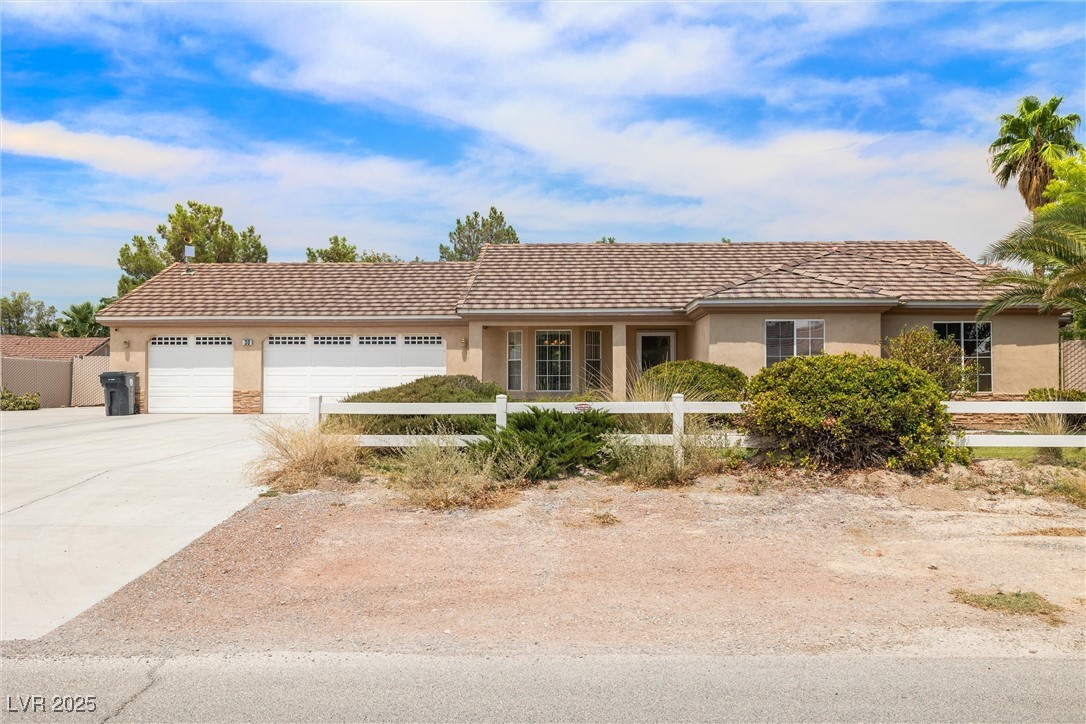 30 Diamond Bar Road Property Photo 1