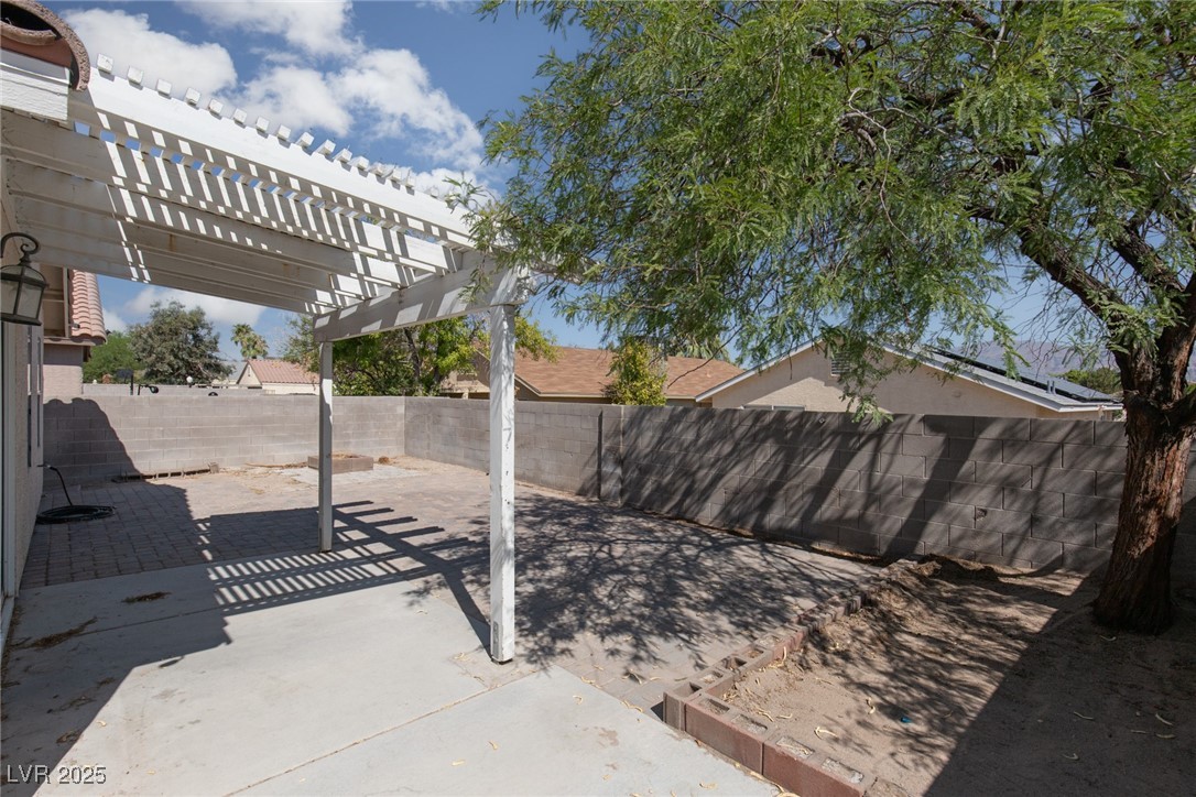 648 Carlos Julio Avenue Property Photo 26