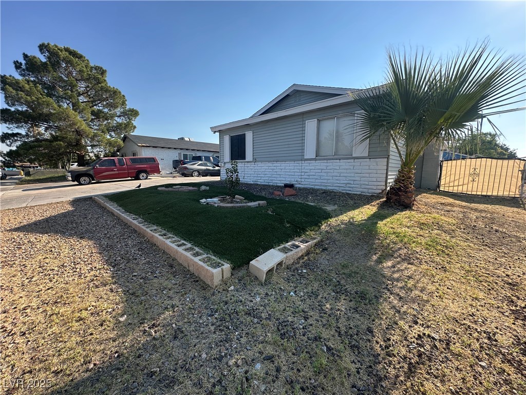 2405 Valparaiso Street Property Photo 1