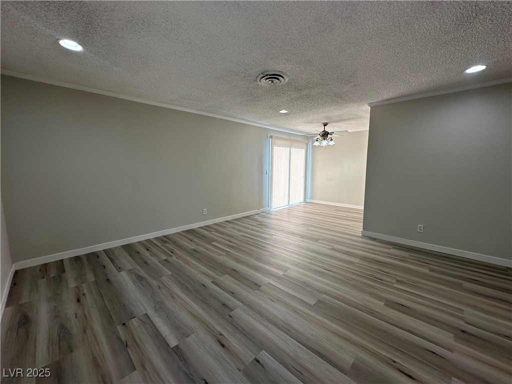 2405 Valparaiso Street Property Photo 6