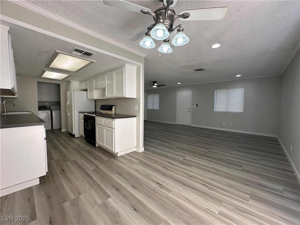 2405 Valparaiso Street Property Photo 8