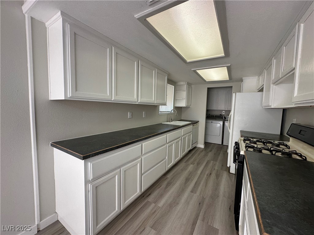 2405 Valparaiso Street Property Photo 9