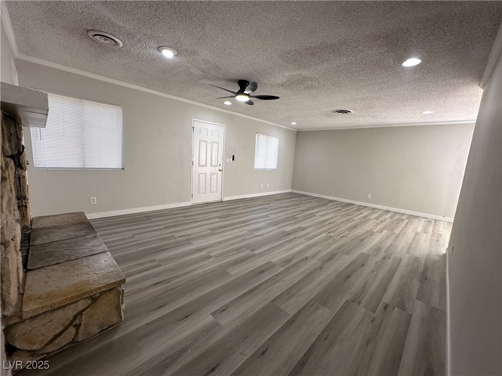 2405 Valparaiso Street Property Photo 13