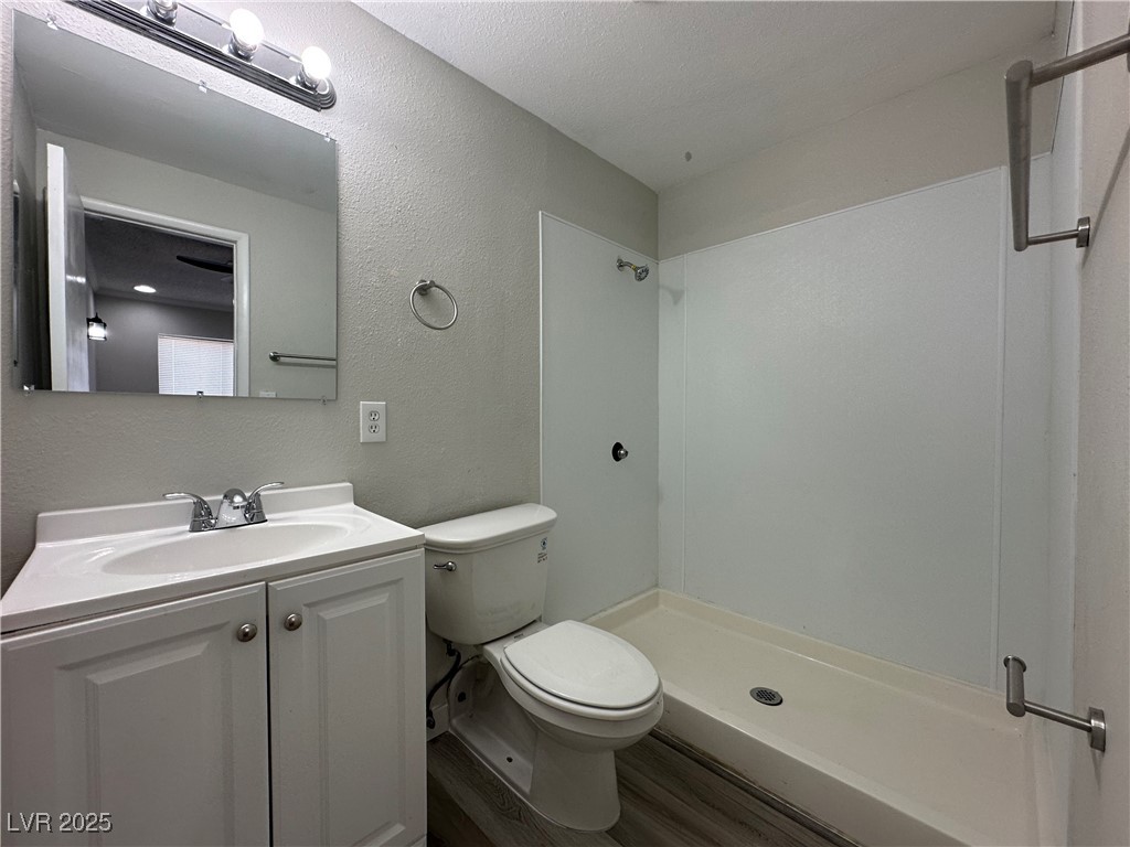 2405 Valparaiso Street Property Photo 25