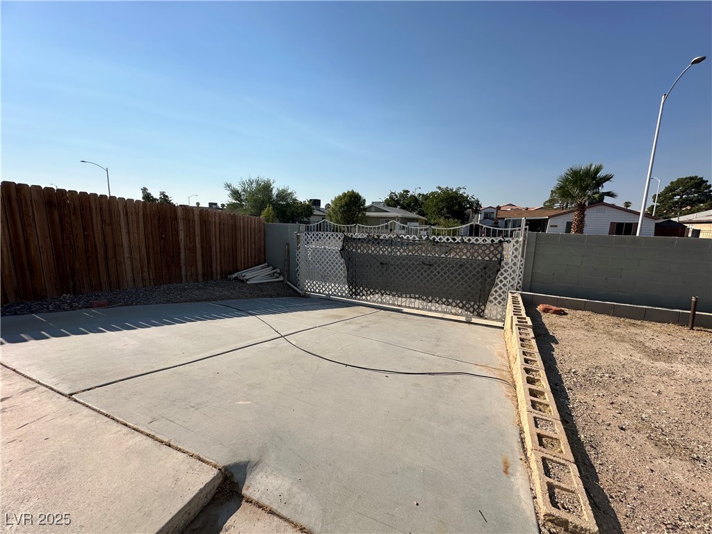 2405 Valparaiso Street Property Photo 29