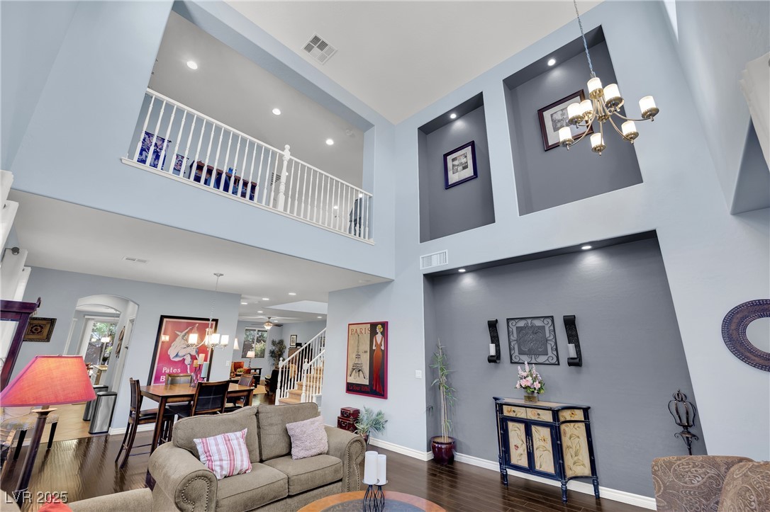 6466 American Eagle Avenue Property Photo 4