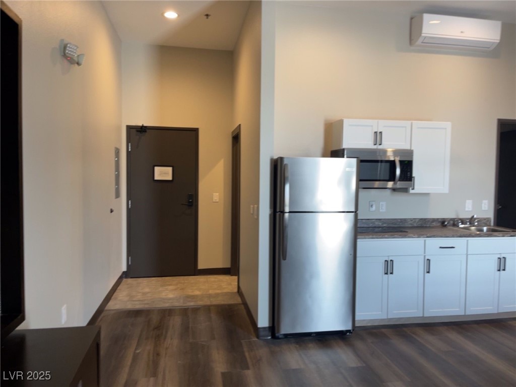 107 South Water Street 428 Property Photo 2