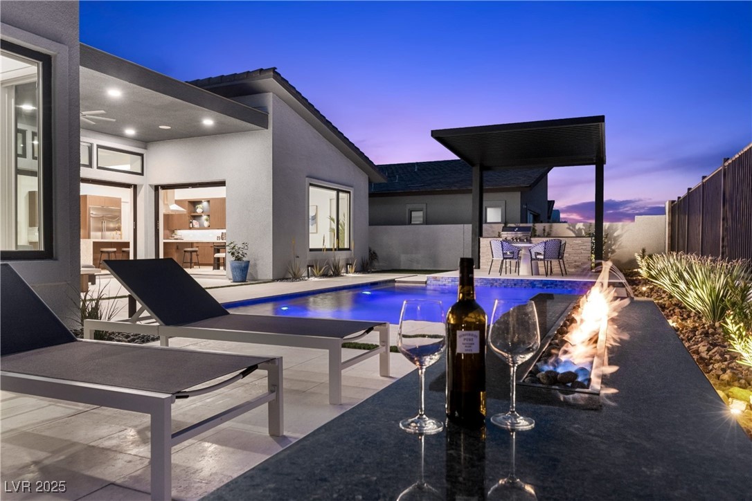 508 Vista Sunset Avenue Property Photo 3