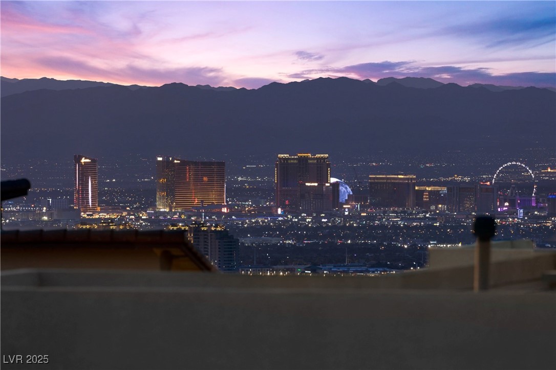 508 Vista Sunset Avenue Property Photo 5