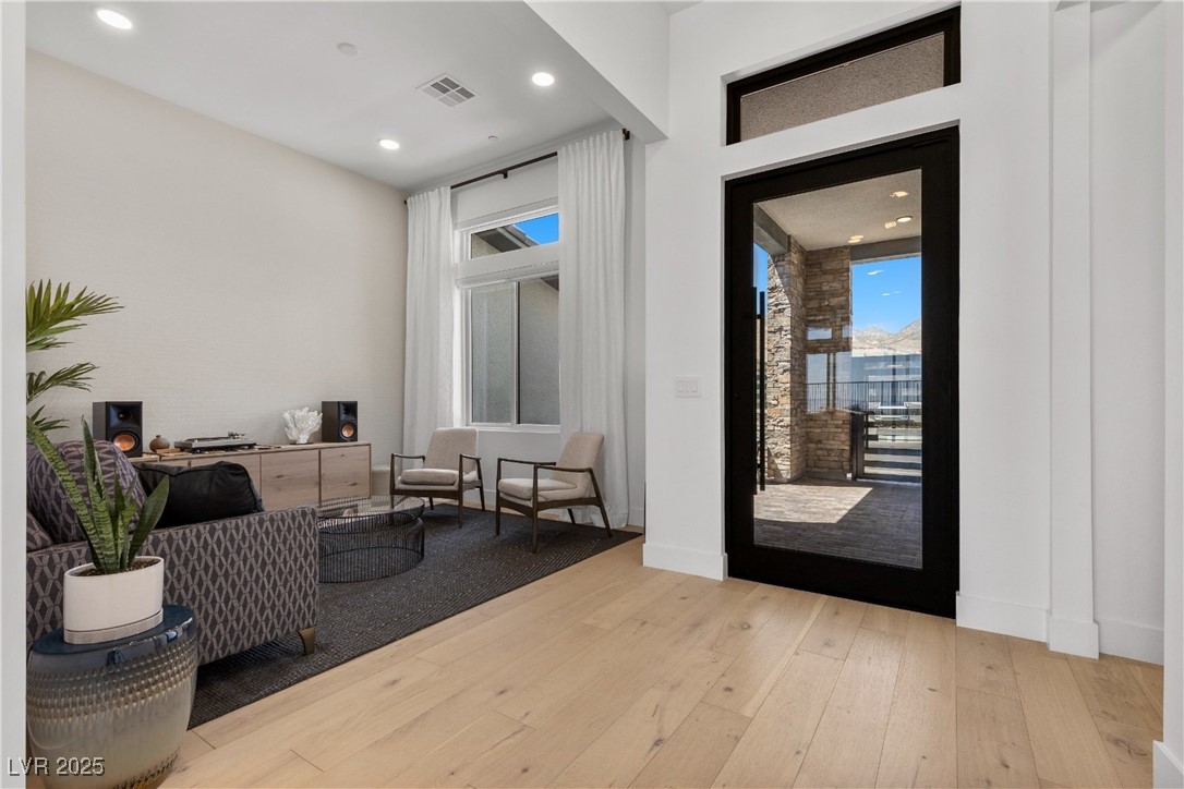 508 Vista Sunset Avenue Property Photo 9