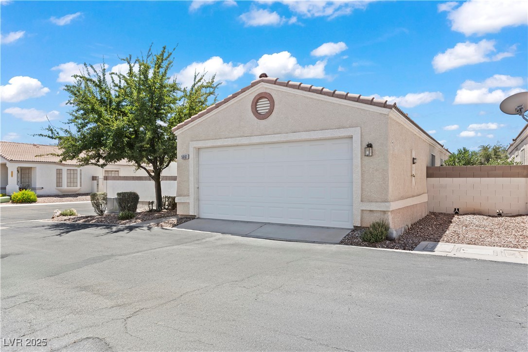 5061 Droubay Drive Property Photo 4