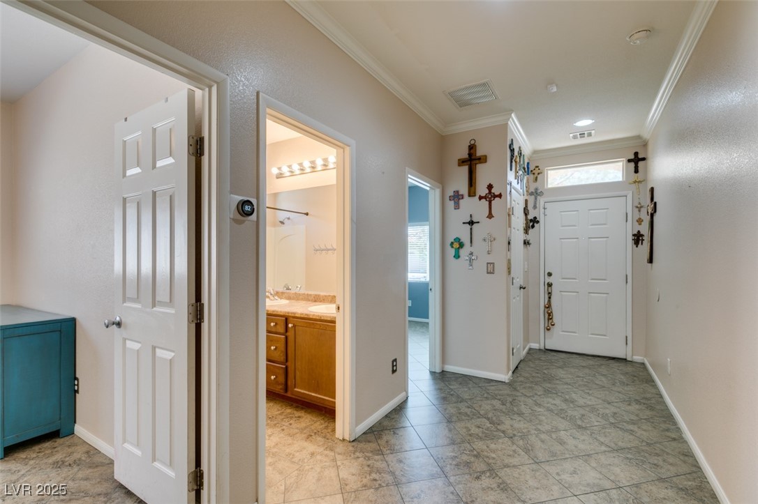 2363 Rock Slide Circle Property Photo 3