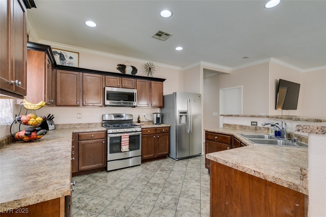 2363 Rock Slide Circle Property Photo 7