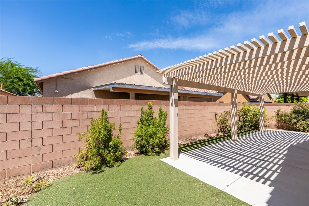 2363 Rock Slide Circle Property Photo 38