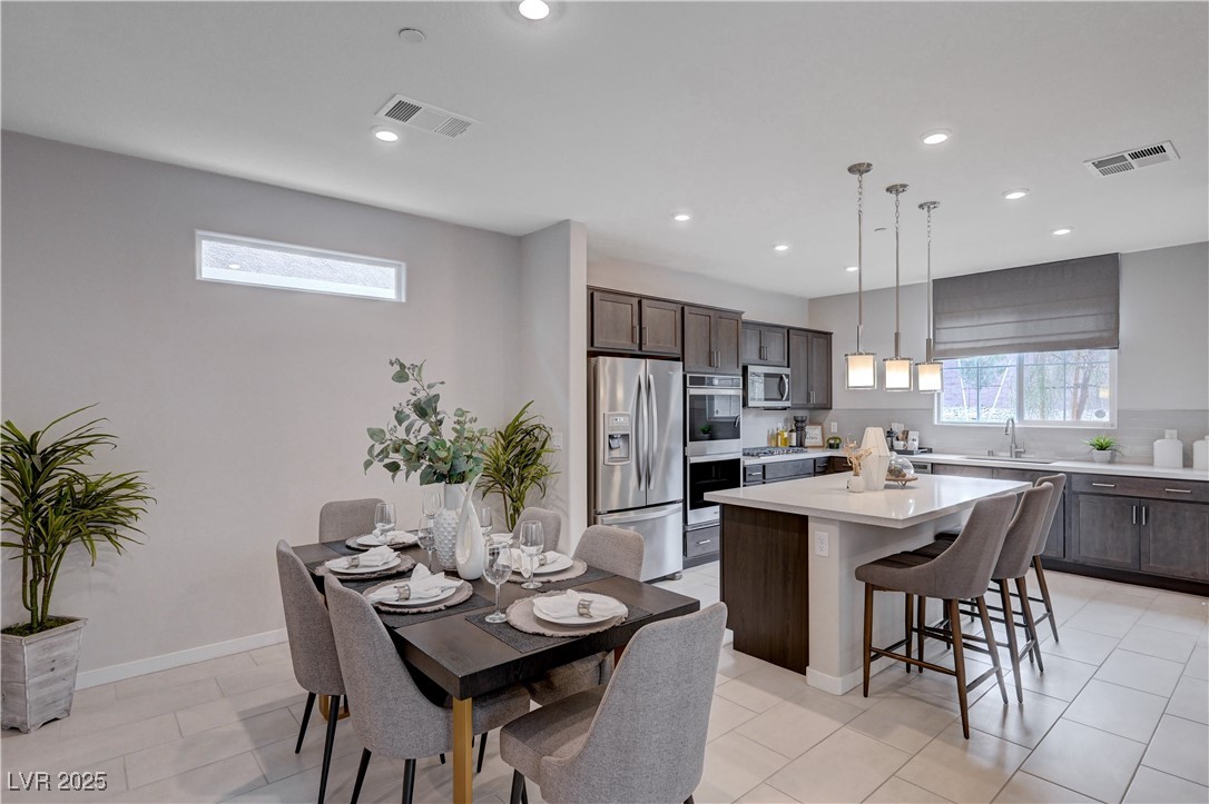 2708618 Property Photo 2