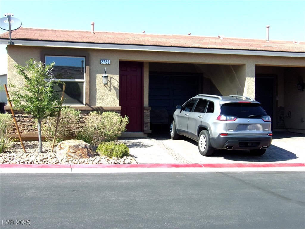 2725 Beacon Rock Drive Property Photo 1