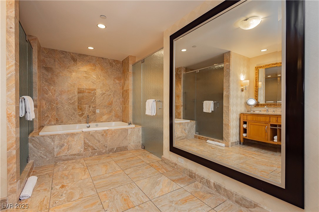 2000 Fashion Show Drive 3526 Property Photo 25