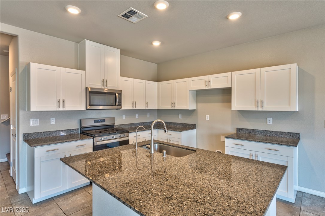 3939 Lambent Avenue Property Photo 4