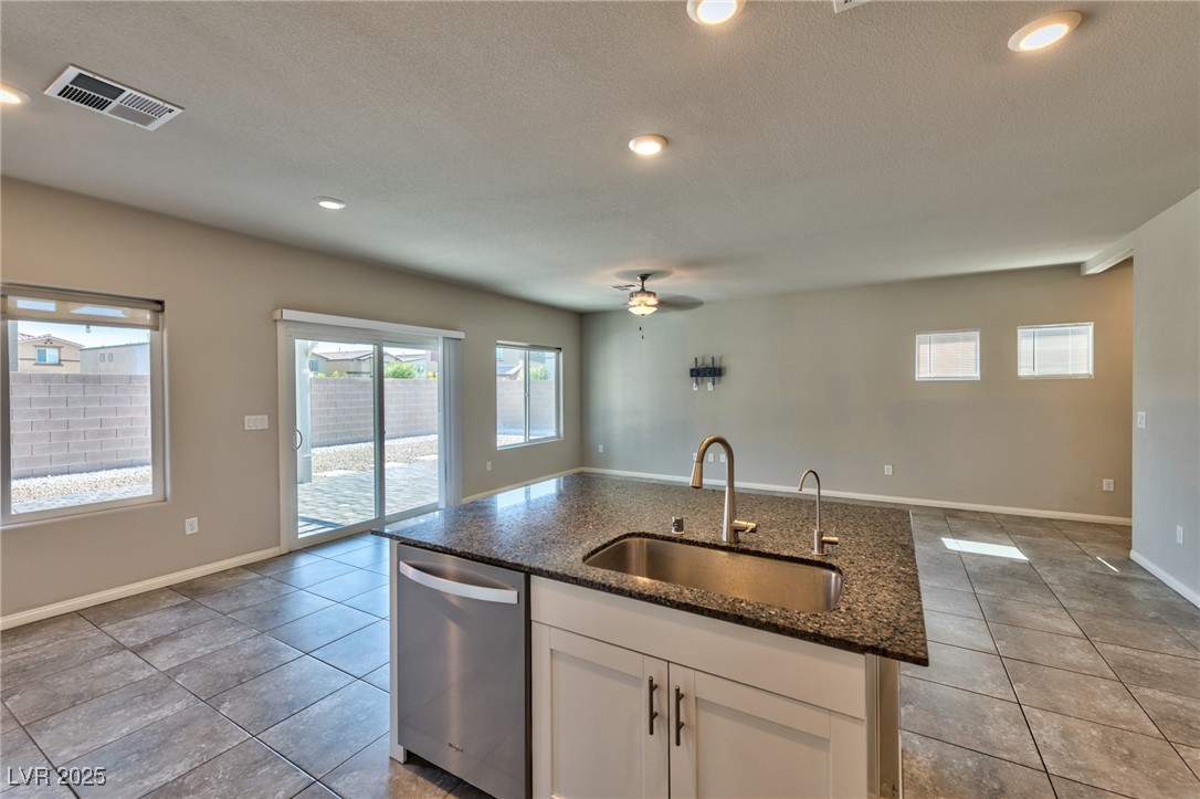 3939 Lambent Avenue Property Photo 5