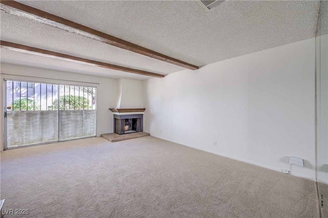 576 Willow Green Drive Property Photo 9