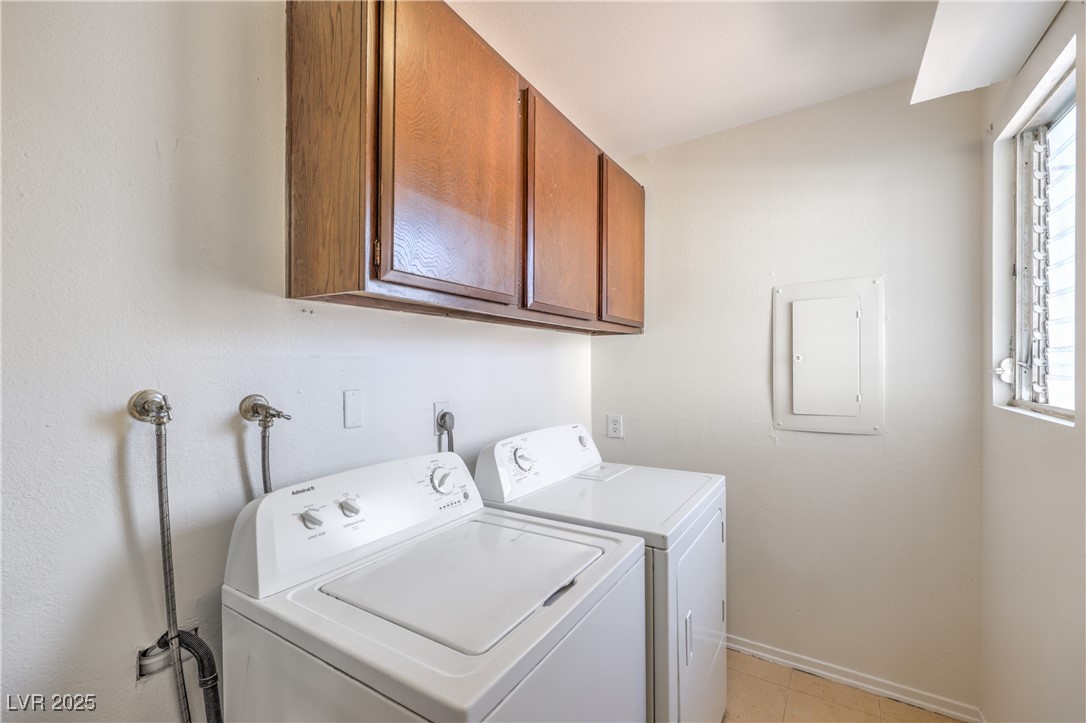 576 Willow Green Drive Property Photo 15