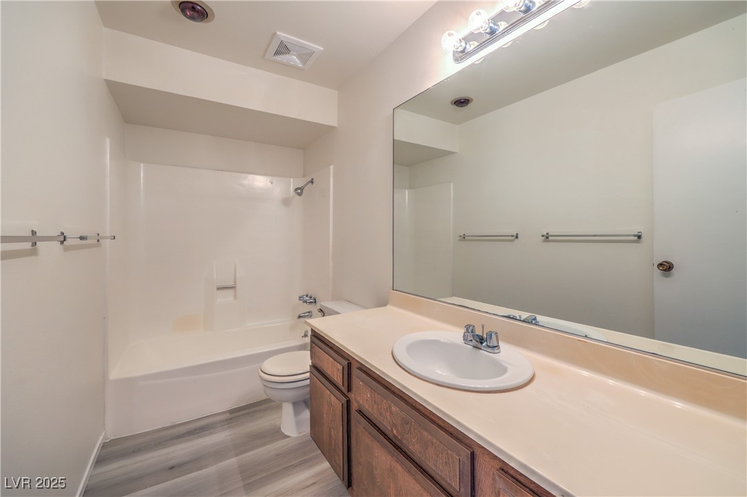 576 Willow Green Drive Property Photo 20