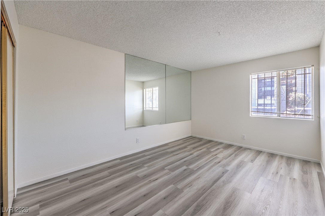 576 Willow Green Drive Property Photo 22