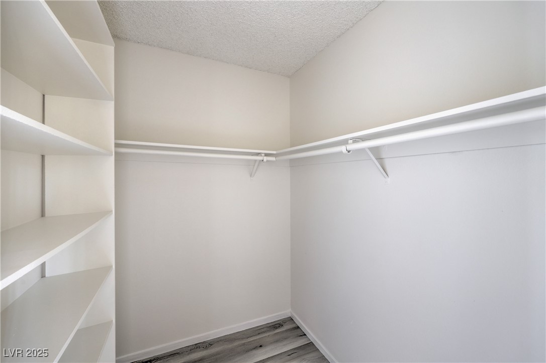 576 Willow Green Drive Property Photo 27