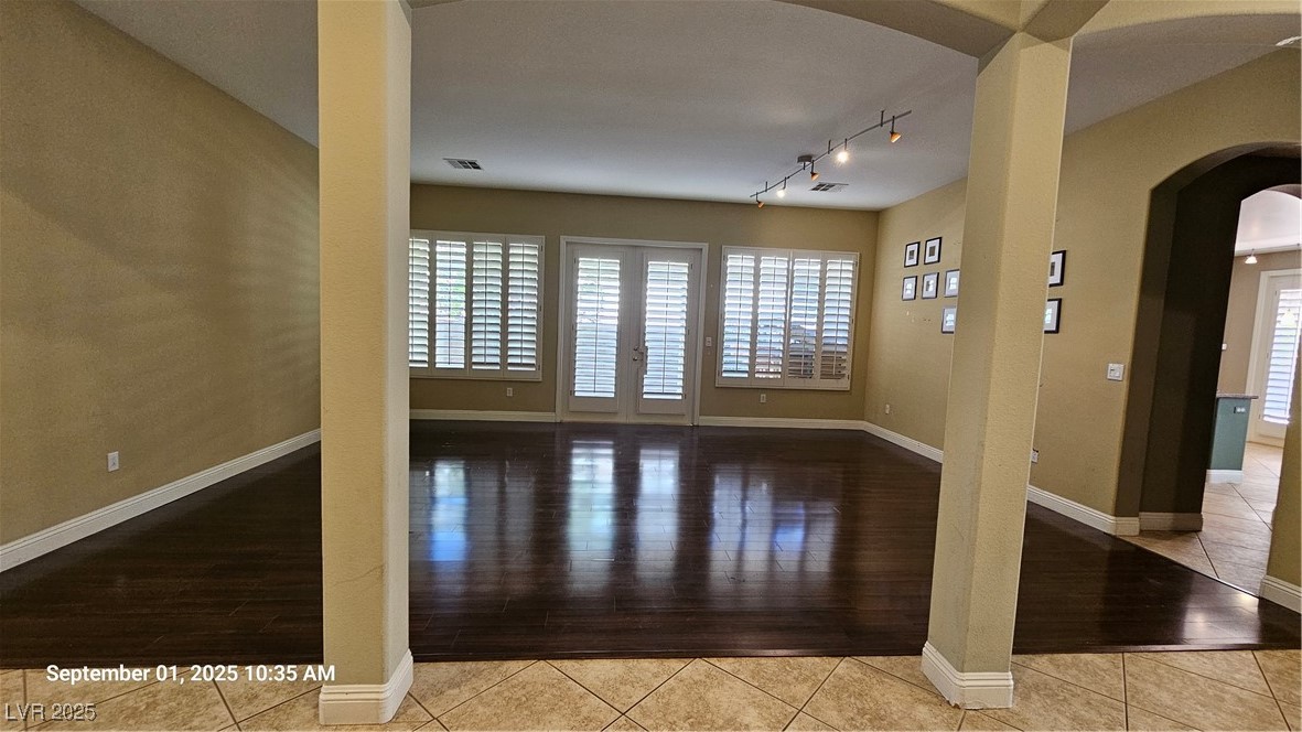 10830 Del Rudini Street Property Photo 4