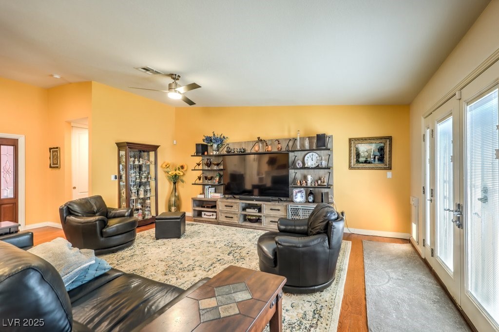 4095 Ridgewood Avenue Property Photo 5