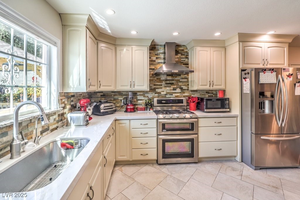 4095 Ridgewood Avenue Property Photo 10