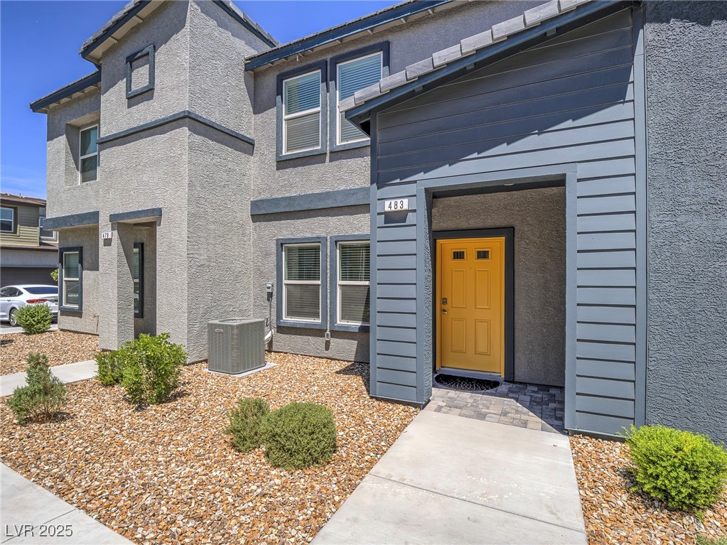 483 Waterfall Cove Court Property Photo 2