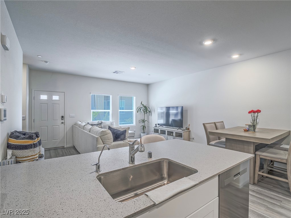 483 Waterfall Cove Court Property Photo 6