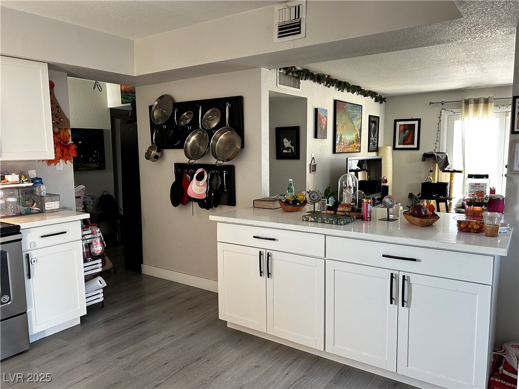 4404 Mayflower Lane Property Photo 3