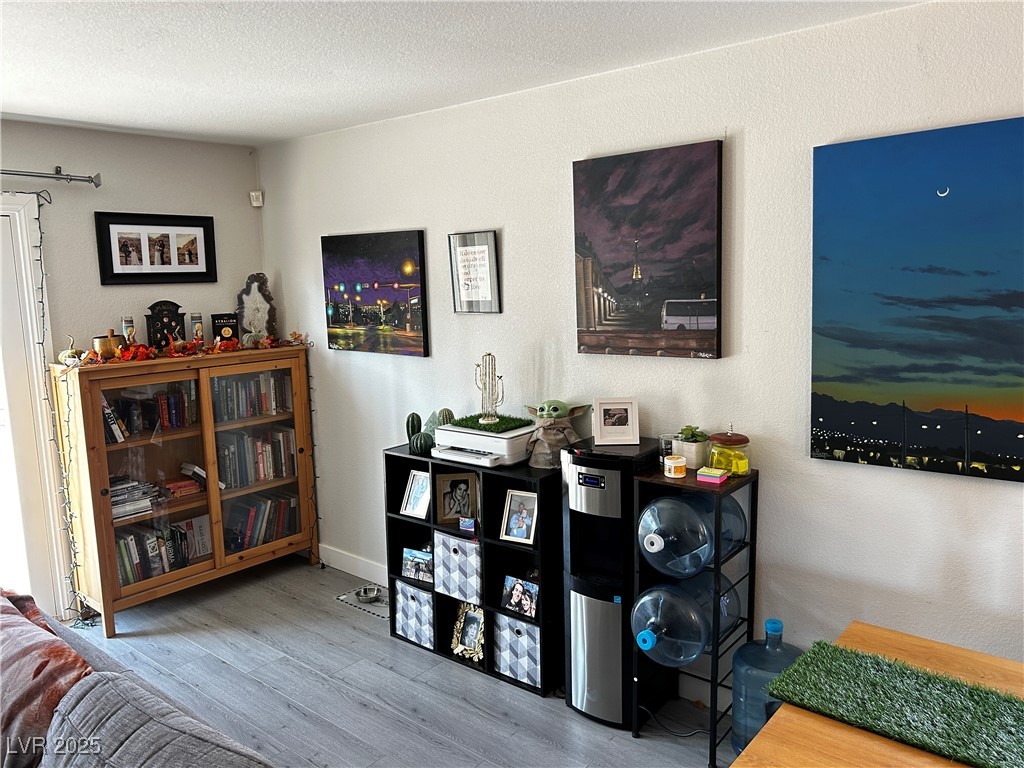 4404 Mayflower Lane Property Photo 6