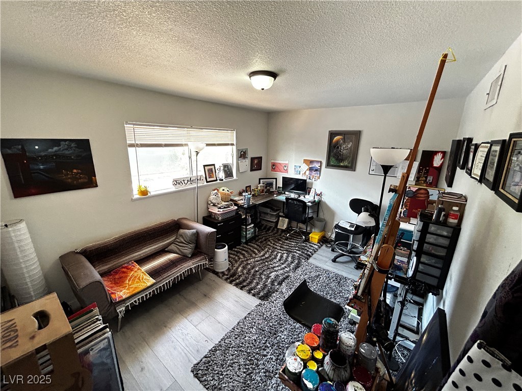 4404 Mayflower Lane Property Photo 8