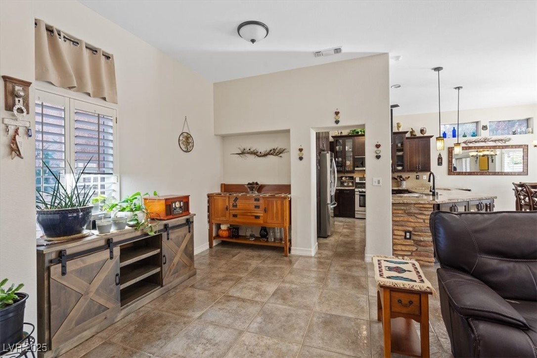 2525 Banora Point Drive Property Photo 7