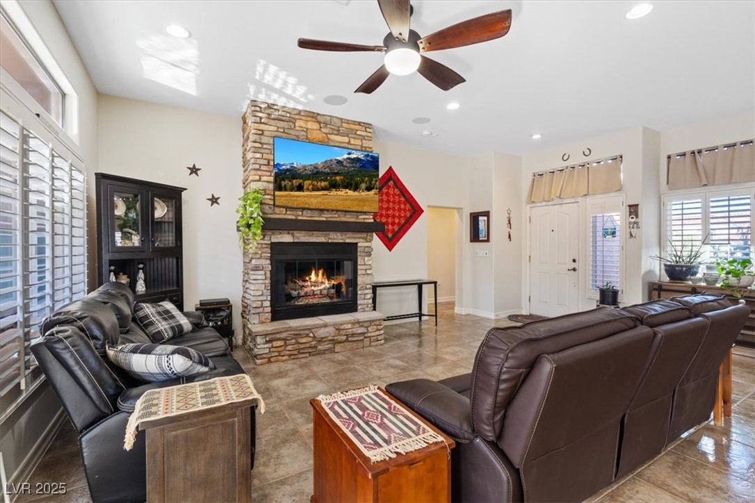 2525 Banora Point Drive Property Photo 8