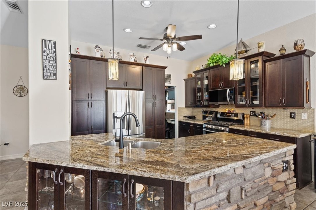 2525 Banora Point Drive Property Photo 14