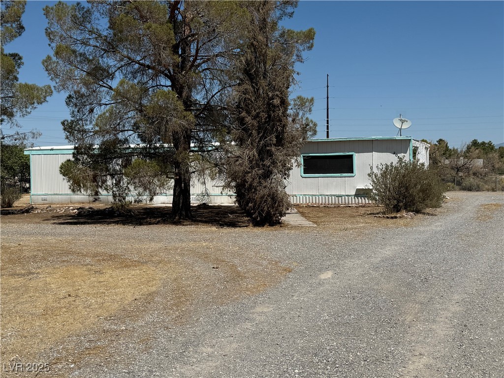 2050 Lewis Street Property Photo 2