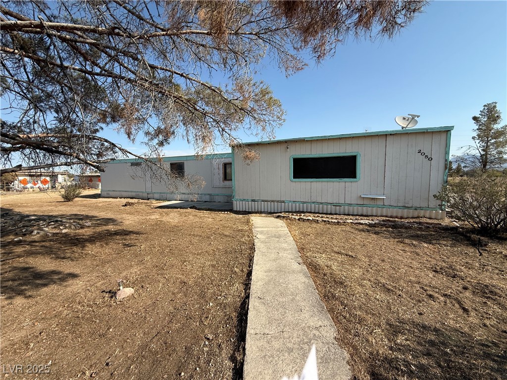 2050 Lewis Street Property Photo 4